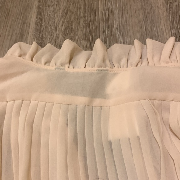 Banana Republic top with matching camisole - Picture 6 of 13